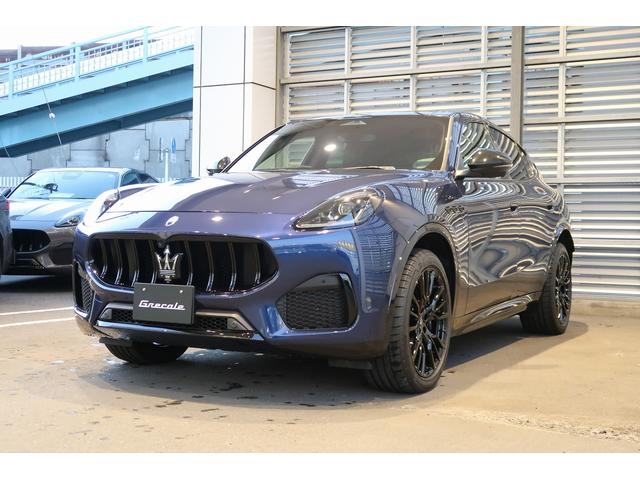 グレカーレ モデナ パノラマサンルーフ セキュリティーアラーム 衝突軽減ブレーキ ブレーキキャリパーブラック テックアシストパッケージ 20インチエテレ鍛造(グロスブラック) スタッガードホイール(8枚目)