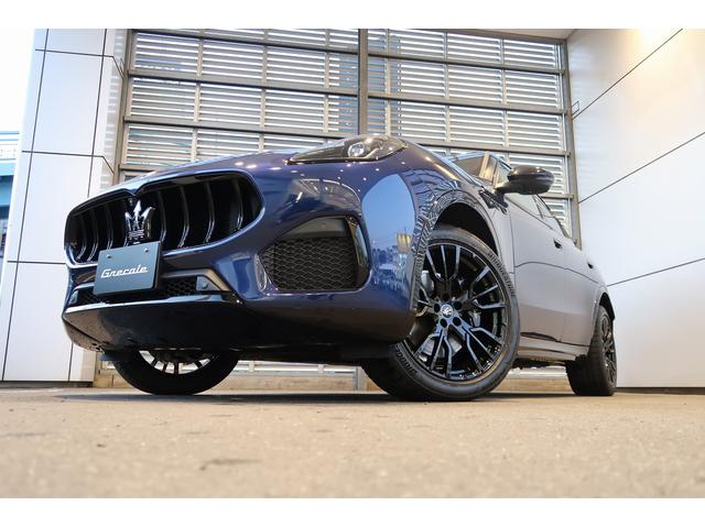 グレカーレ モデナ パノラマサンルーフ セキュリティーアラーム 衝突軽減ブレーキ ブレーキキャリパーブラック テックアシストパッケージ 20インチエテレ鍛造(グロスブラック) スタッガードホイール(16枚目)