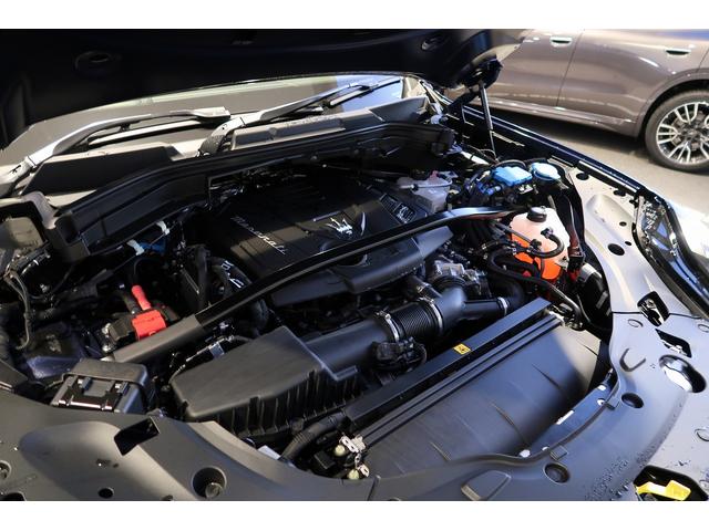 グレカーレ モデナ パノラマサンルーフ セキュリティーアラーム 衝突軽減ブレーキ ブレーキキャリパーブラック テックアシストパッケージ 20インチエテレ鍛造(グロスブラック) スタッガードホイール(59枚目)