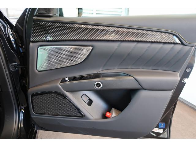 グレカーレ モデナ　パノラマサンルーフ　エアサスペンション　セキュリティーアラーム　イエローキャリパー　スポーツプレミアムレザーシート　パノラマサンルーフ　インテリアカーボンマクロトゥイル（36枚目）