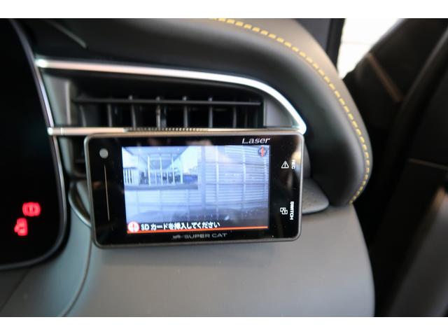 グレカーレ モデナ　パノラマサンルーフ　エアサスペンション　セキュリティーアラーム　イエローキャリパー　スポーツプレミアムレザーシート　パノラマサンルーフ　インテリアカーボンマクロトゥイル（58枚目）