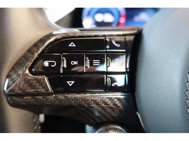 グレカーレ モデナ　パノラマサンルーフ　エアサスペンション　セキュリティーアラーム　イエローキャリパー　スポーツプレミアムレザーシート　パノラマサンルーフ　インテリアカーボンマクロトゥイル（59枚目）