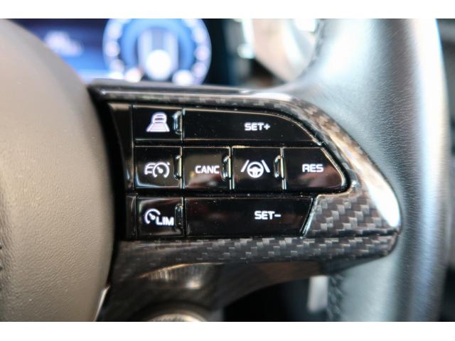 グレカーレ モデナ　パノラマサンルーフ　エアサスペンション　セキュリティーアラーム　イエローキャリパー　スポーツプレミアムレザーシート　パノラマサンルーフ　インテリアカーボンマクロトゥイル（60枚目）