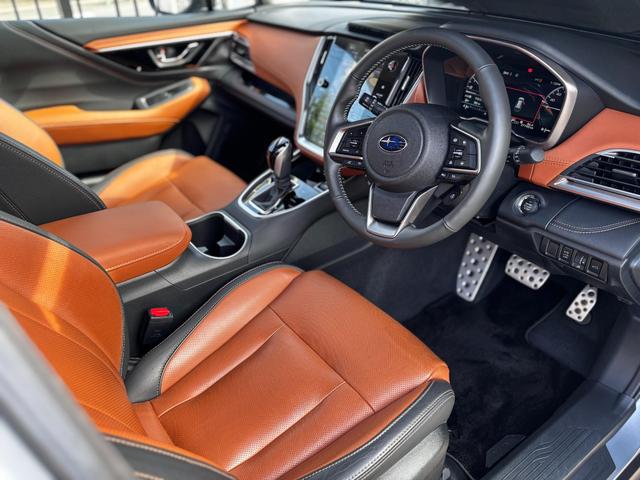 レガシィアウトバック リミテッドEX 4WD 1オーナー ブラウン&ブラックコンビレザー サンルーフ ブルメスターサラウンドシステム DVD視聴 禁煙車 タイヤ新品 TV/ナビキャンセラー(7枚目)