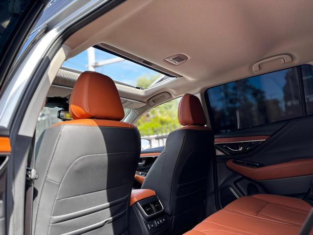 レガシィアウトバック リミテッドEX 4WD 1オーナー ブラウン&ブラックコンビレザー サンルーフ ブルメスターサラウンドシステム DVD視聴 禁煙車 タイヤ新品 TV/ナビキャンセラー(21枚目)