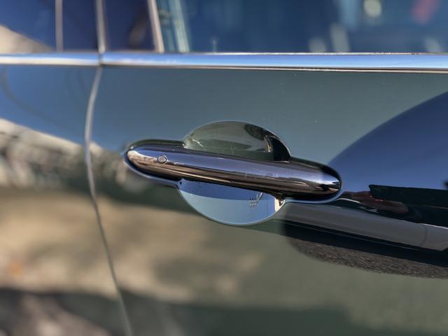 MINI ジョンクーパーワークス クラブマン 4WD 禁煙車 ブラックエクステリア 前後ドラレコ シートヒーター ルーフブラックラッピング 19AW(10枚目)