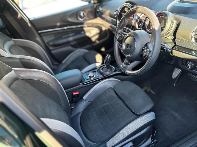 MINI ジョンクーパーワークス クラブマン 4WD 禁煙車 ブラックエクステリア 前後ドラレコ シートヒーター ルーフブラックラッピング 19AW(14枚目)