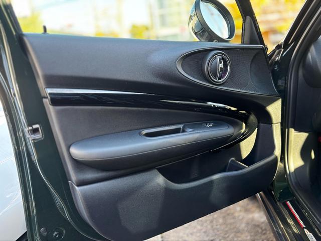 MINI ジョンクーパーワークス クラブマン 4WD 禁煙車 ブラックエクステリア 前後ドラレコ シートヒーター ルーフブラックラッピング 19AW(19枚目)