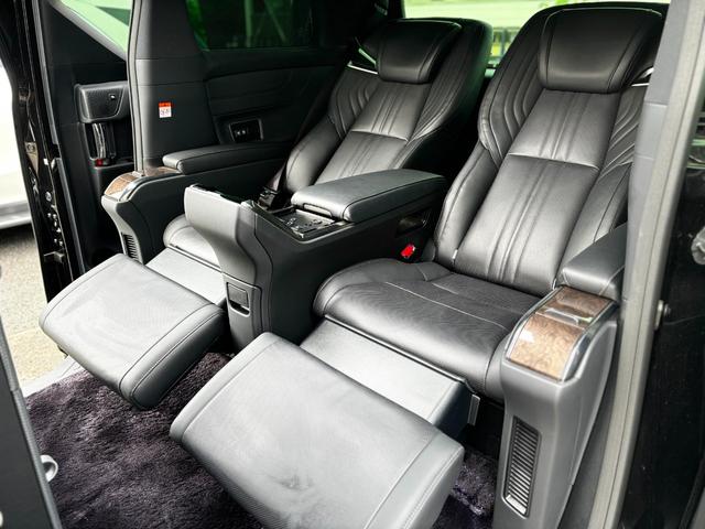 アルファードハイブリッド エグゼクティブラウンジS E-Four 4WD スペーシャスラウンジ 100台限定車 オリジナルパーテーション(昇降モニター) WSR 1オーナー(8枚目)