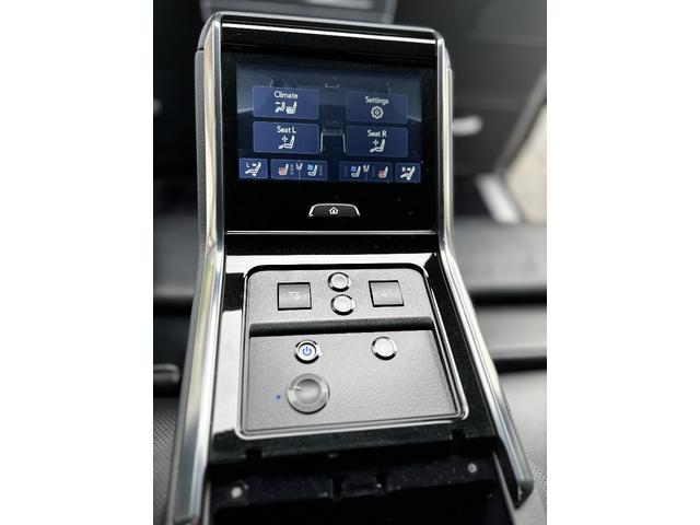 アルファードハイブリッド エグゼクティブラウンジS E-Four 4WD スペーシャスラウンジ 100台限定車 オリジナルパーテーション(昇降モニター) WSR 1オーナー(11枚目)