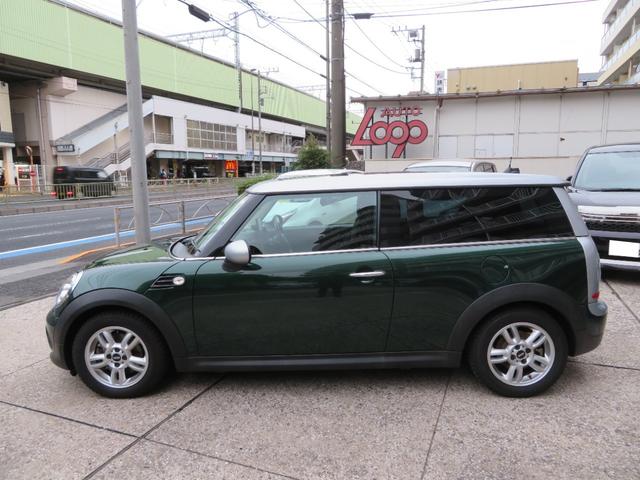 ＭＩＮＩ クーパー　クラブマン　ダブルサンルーフ　車検たっぷり　ＥＴＣ　アルミホイール　プッシュスタート　エアコン　パワステ　ポータブルナビ・ＴＶ（5枚目）