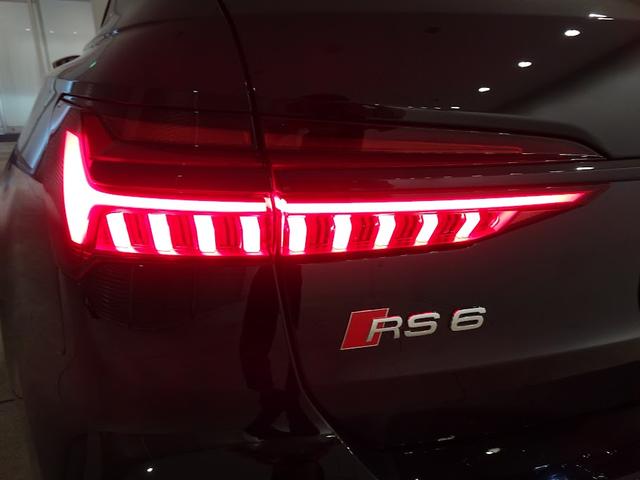 アウディ ＲＳ６アバント