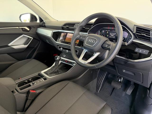 AUDI Q3 35 TFSI ADVANCED