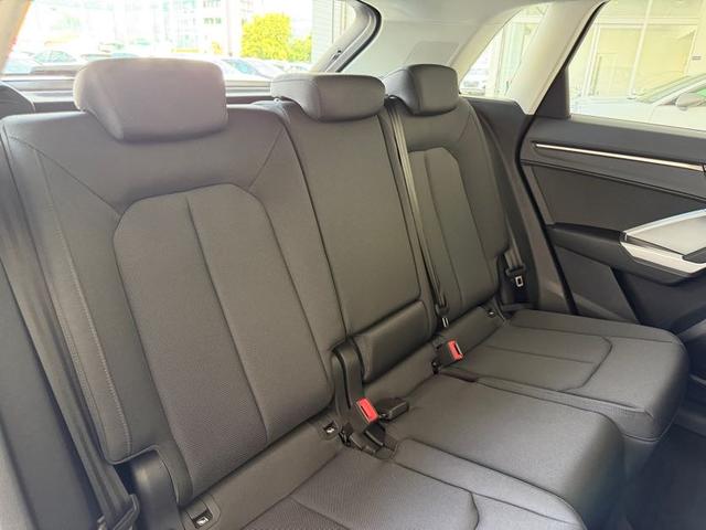 AUDI Q3 35 TFSI ADVANCED