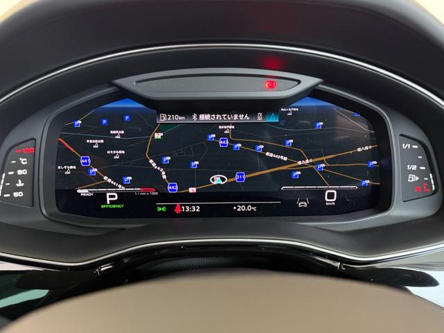 ＲＳ Ｑ８ ベースグレード　ワンオーナー　ＲＳスポーツエキゾースト　パノラマサンルーフ　カーボングロスブラックスタイリングパッケージ　デコラティブパネルカーボンツイル　プライバシーガラス　認定中古車（27枚目）