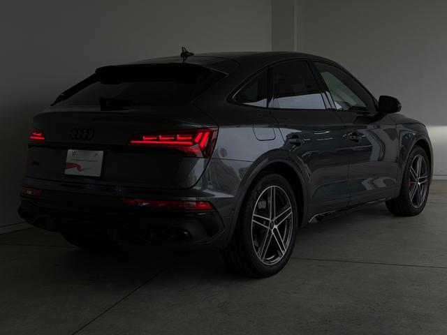 ＳＱ５スポーツバック ベースグレード　アダプティブＳスポーツエアサスペンション　ファインナッパレザー　ダイヤモンドステッチ　レザーパッケージ　プライバシーガラス　ブラックスタイリングパッケージ　認定中古車（13枚目）