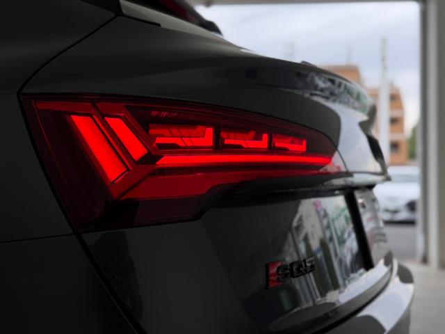 ＳＱ５スポーツバック ベースグレード　アダプティブＳスポーツエアサスペンション　ファインナッパレザー　ダイヤモンドステッチ　レザーパッケージ　プライバシーガラス　ブラックスタイリングパッケージ　認定中古車（14枚目）