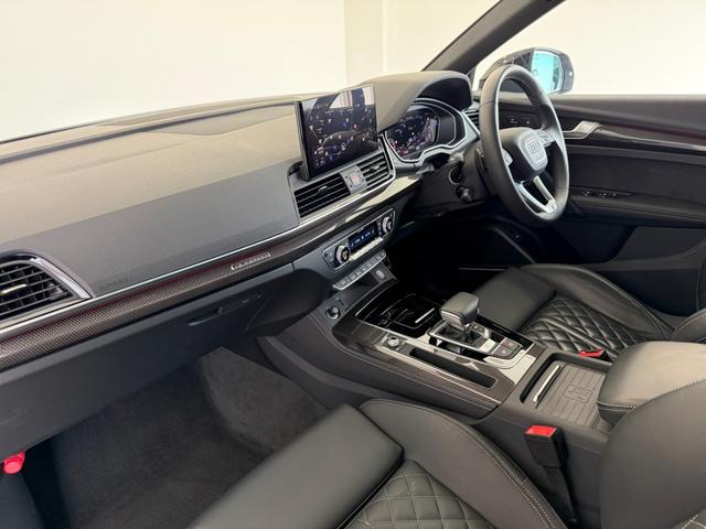 ＳＱ５スポーツバック ベースグレード　アダプティブＳスポーツエアサスペンション　ファインナッパレザー　ダイヤモンドステッチ　レザーパッケージ　プライバシーガラス　ブラックスタイリングパッケージ　認定中古車（18枚目）