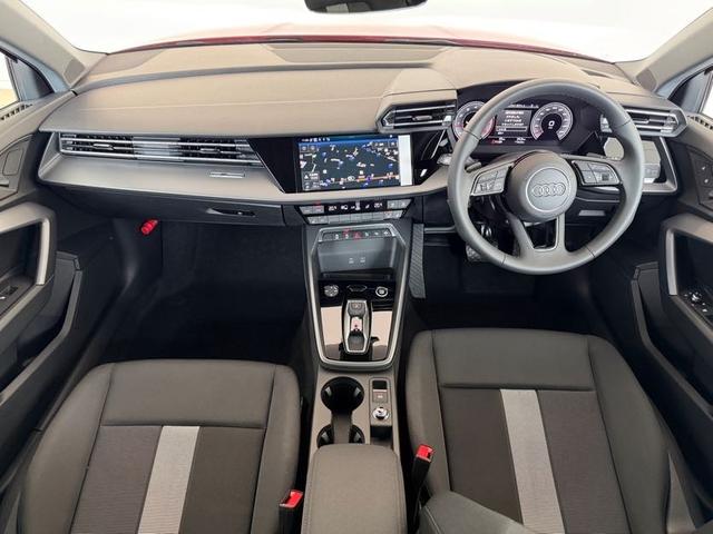 A3 スポーツバック30TFSIアドバンスド デモアップ コンビニエンス&アシスタンスパッケージライト ナビゲーションパッケージ 3ゾーンオートマチックエアコン MMIナビ アシスタンスパッケージ 認定中古車(3枚目)