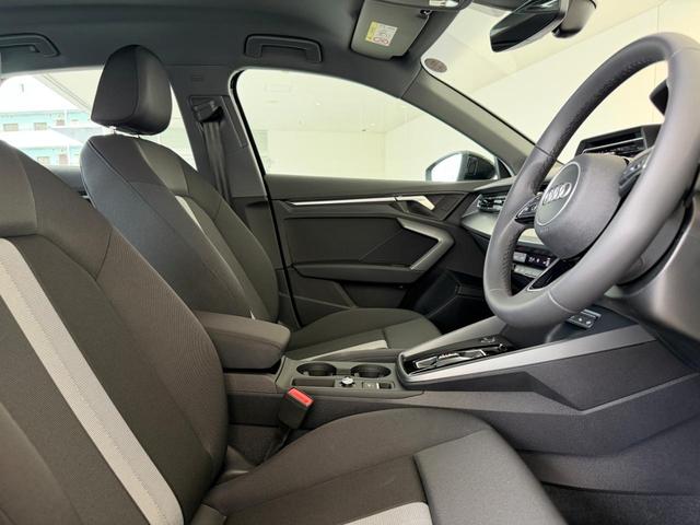 Ａ３ スポーツバック３０ＴＦＳＩアドバンスド　デモアップ　コンビニエンス＆アシスタンスパッケージライト　ナビゲーションパッケージ　３ゾーンオートマチックエアコン　ＭＭＩナビ　アシスタンスパッケージ　認定中古車（24枚目）