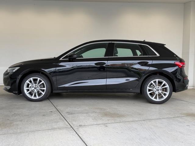 �����X�̍ۂ́A���a��w�������́A���n�t�����w���~��Ă����I�����X�S���҂����Ă���܂��I