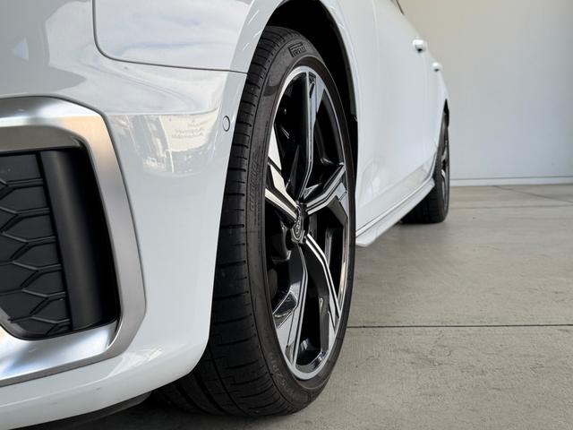 S4アバント ベースグレード ワンオーナー パノラマサンルーフ リヤスポデファレンシャル Bang&Olufsenサウンドシステム ダイナミックステアリング TVチューナー コンフォートパッケージ プライバシーガラス 認定中古車(16枚目)