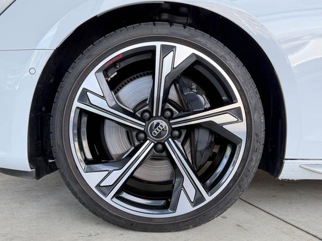 S4アバント ベースグレード ワンオーナー パノラマサンルーフ リヤスポデファレンシャル Bang&Olufsenサウンドシステム ダイナミックステアリング TVチューナー コンフォートパッケージ プライバシーガラス 認定中古車(17枚目)