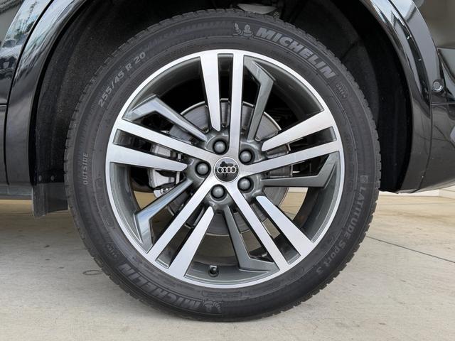 Ｑ５スポーツバック ４０ＴＤＩクワトロ　Ｓライン　デモアップ　Ｓ　ｌｉｎｅ　ｄｙｎａｍｉｃ　ｅｄｉｔｉｏｎ　パッケージ　パノラマサンルーフ　Ｓ　ｌｉｎｅ　ｐｌｕｓ　パッケージ　コンフォートパッケージ　ステアリングヒーター　認定中古車（13枚目）