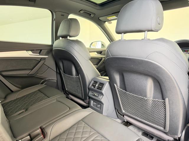 Ｑ５スポーツバック ４０ＴＤＩクワトロ　Ｓライン　デモアップ　Ｓ　ｌｉｎｅ　ｄｙｎａｍｉｃ　ｅｄｉｔｉｏｎ　パッケージ　パノラマサンルーフ　Ｓ　ｌｉｎｅ　ｐｌｕｓ　パッケージ　コンフォートパッケージ　ステアリングヒーター　認定中古車（26枚目）