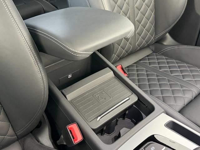 Ｑ５スポーツバック ４０ＴＤＩクワトロ　Ｓライン　デモアップ　Ｓ　ｌｉｎｅ　ｄｙｎａｍｉｃ　ｅｄｉｔｉｏｎ　パッケージ　パノラマサンルーフ　Ｓ　ｌｉｎｅ　ｐｌｕｓ　パッケージ　コンフォートパッケージ　ステアリングヒーター　認定中古車（53枚目）