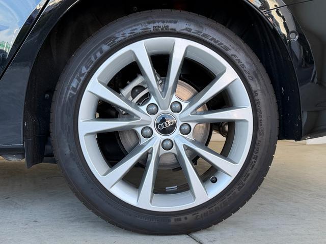 Ａ３ スポーツバック３０ＴＦＳＩアドバンスド　デモアップ　コンビニエンス＆アシスタンスパッケージライト　ナビゲーションパッケージ　３ゾーンオートマチックエアコンディショナー　認定中古車（11枚目）