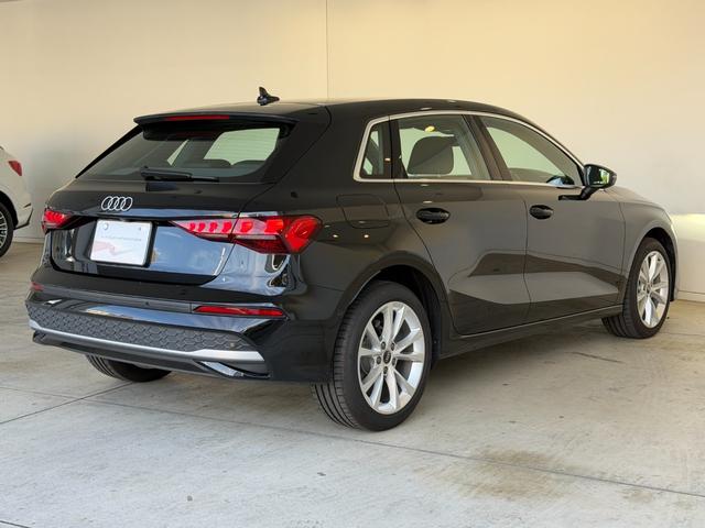 Ａ３ スポーツバック３０ＴＦＳＩアドバンスド　デモアップ　コンビニエンス＆アシスタンスパッケージライト　ナビゲーションパッケージ　３ゾーンオートマチックエアコンディショナー　認定中古車（13枚目）