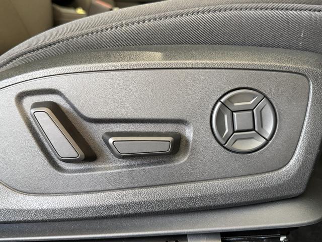 Ａ３ スポーツバック３０ＴＦＳＩアドバンスド　デモアップ　コンビニエンス＆アシスタンスパッケージライト　ナビゲーションパッケージ　３ゾーンオートマチックエアコンディショナー　認定中古車（22枚目）