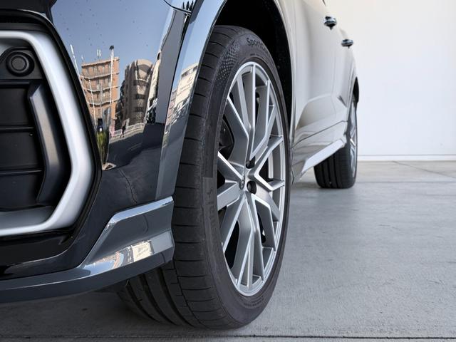 Q3スポーツバック ハイスタイル ダンピングコントロールサスペンション コンビニエンス&アシスタンスパッケージ プライバシーガラス プラスパッケージ 20インチアルミ 認定中古車(9枚目)