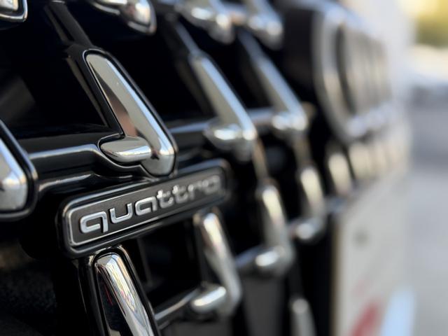 A8 55TFSIクワトロ コンフォートパッケージ アダプティブウインドウスクリーンワイパー Bang & Olufsen 3Dサウンドシステム コンフォートパッケージ デジタルマトリクスLEDヘッドライト 認定中古車(8枚目)