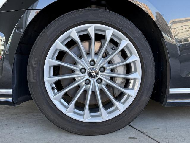 A8 55TFSIクワトロ コンフォートパッケージ アダプティブウインドウスクリーンワイパー Bang & Olufsen 3Dサウンドシステム コンフォートパッケージ デジタルマトリクスLEDヘッドライト 認定中古車(12枚目)