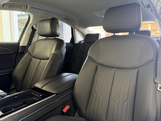 A8 55TFSIクワトロ コンフォートパッケージ アダプティブウインドウスクリーンワイパー Bang & Olufsen 3Dサウンドシステム コンフォートパッケージ デジタルマトリクスLEDヘッドライト 認定中古車(22枚目)