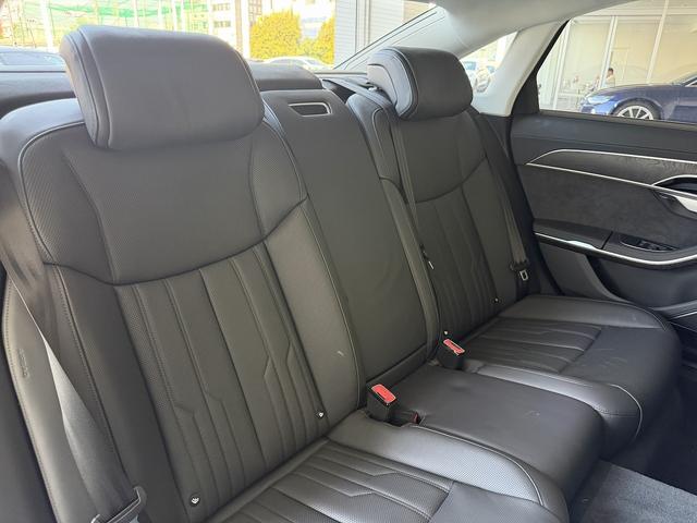 A8 55TFSIクワトロ コンフォートパッケージ アダプティブウインドウスクリーンワイパー Bang & Olufsen 3Dサウンドシステム コンフォートパッケージ デジタルマトリクスLEDヘッドライト 認定中古車(27枚目)