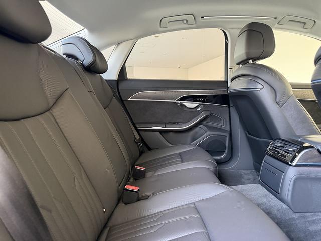 A8 55TFSIクワトロ コンフォートパッケージ アダプティブウインドウスクリーンワイパー Bang & Olufsen 3Dサウンドシステム コンフォートパッケージ デジタルマトリクスLEDヘッドライト 認定中古車(29枚目)