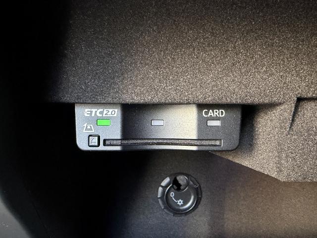 A8 55TFSIクワトロ コンフォートパッケージ アダプティブウインドウスクリーンワイパー Bang & Olufsen 3Dサウンドシステム コンフォートパッケージ デジタルマトリクスLEDヘッドライト 認定中古車(30枚目)