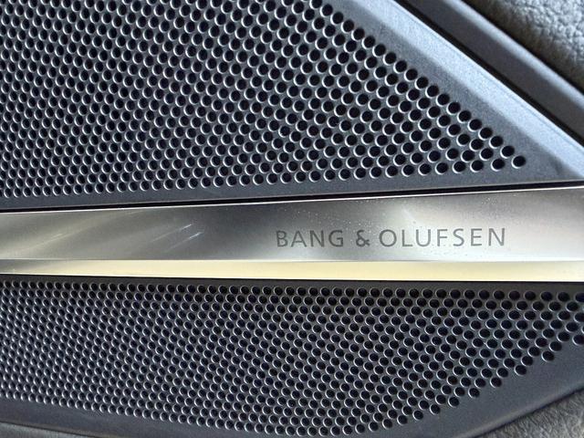A8 55TFSIクワトロ コンフォートパッケージ アダプティブウインドウスクリーンワイパー Bang & Olufsen 3Dサウンドシステム コンフォートパッケージ デジタルマトリクスLEDヘッドライト 認定中古車(31枚目)