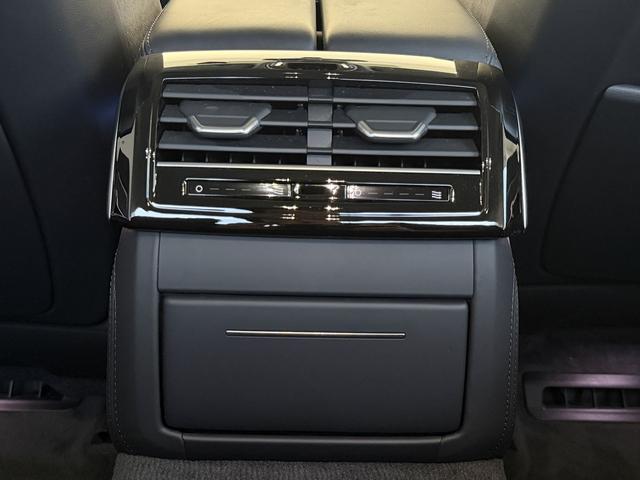 A8 55TFSIクワトロ コンフォートパッケージ アダプティブウインドウスクリーンワイパー Bang & Olufsen 3Dサウンドシステム コンフォートパッケージ デジタルマトリクスLEDヘッドライト 認定中古車(61枚目)