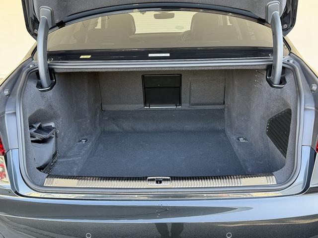 A8 55TFSIクワトロ コンフォートパッケージ アダプティブウインドウスクリーンワイパー Bang & Olufsen 3Dサウンドシステム コンフォートパッケージ デジタルマトリクスLEDヘッドライト 認定中古車(64枚目)