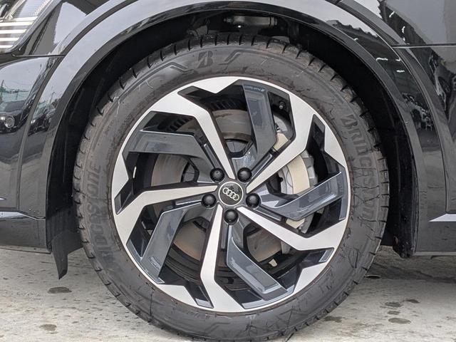 Q8スポーツバック e-トロン 55e-トロンクワトロ Sライン デモアップ サイレンスパッケージ パノラマサンルーフ インテリアパッケージ ブラックスタイリングパッケージ デジタルマトリクスLEDヘッドライト 認定中古車(15枚目)