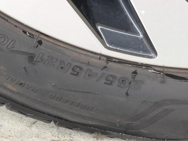 Q8スポーツバック e-トロン 55e-トロンクワトロ Sライン デモアップ サイレンスパッケージ パノラマサンルーフ インテリアパッケージ ブラックスタイリングパッケージ デジタルマトリクスLEDヘッドライト 認定中古車(16枚目)