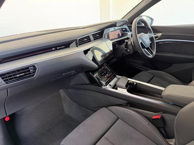 Q8スポーツバック e-トロン 55e-トロンクワトロ Sライン デモアップ サイレンスパッケージ パノラマサンルーフ インテリアパッケージ ブラックスタイリングパッケージ デジタルマトリクスLEDヘッドライト 認定中古車(19枚目)