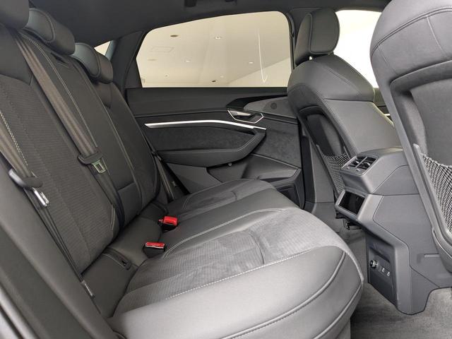 Q8スポーツバック e-トロン 55e-トロンクワトロ Sライン デモアップ サイレンスパッケージ パノラマサンルーフ インテリアパッケージ ブラックスタイリングパッケージ デジタルマトリクスLEDヘッドライト 認定中古車(58枚目)