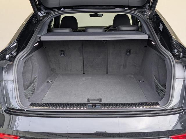 Q8スポーツバック e-トロン 55e-トロンクワトロ Sライン デモアップ サイレンスパッケージ パノラマサンルーフ インテリアパッケージ ブラックスタイリングパッケージ デジタルマトリクスLEDヘッドライト 認定中古車(63枚目)