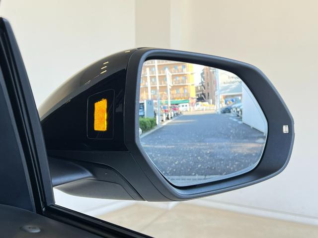 ＲＳ Ｑ８ ベースグレード　ＲＳスポーツエキゾースト　パノラマサンルーフ　エクステンディッドフルレザーパッケージ　コンフォートパッケージ　アコースティックガラス　ブラックスタイリングパッケージ　プライバシーガラス　認定中古車（43枚目）