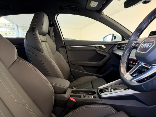 A3 スポーツバック30TFSI Sライン コンビニエンス&アシスタンスパッケージ ナビゲーションパッケージ プライバシーガラス ラグジュアリーパッケージ S lineプラスパッケージ 認定中古車(24枚目)